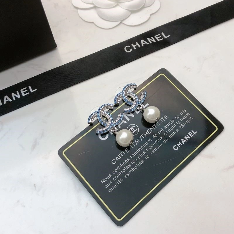 Trendy Chanel Earrings 222431