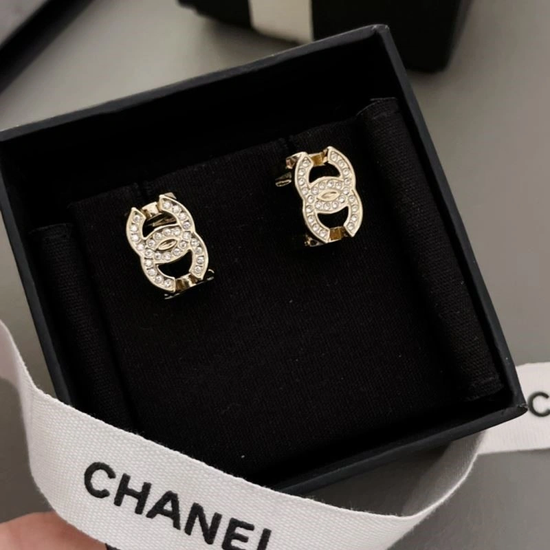 Chanel Earrings Packable 222429