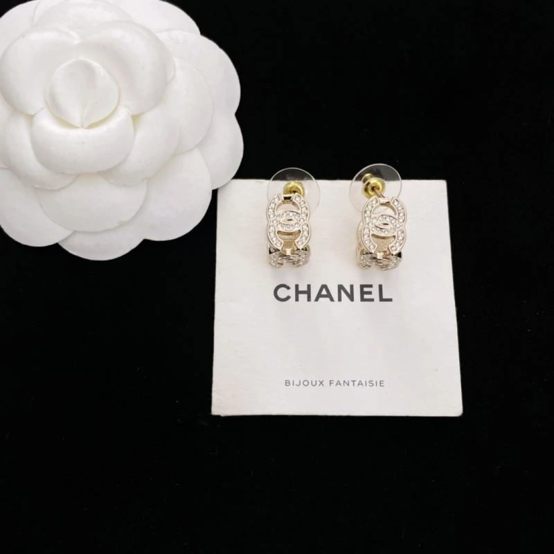 Chanel Earrings Packable 222429