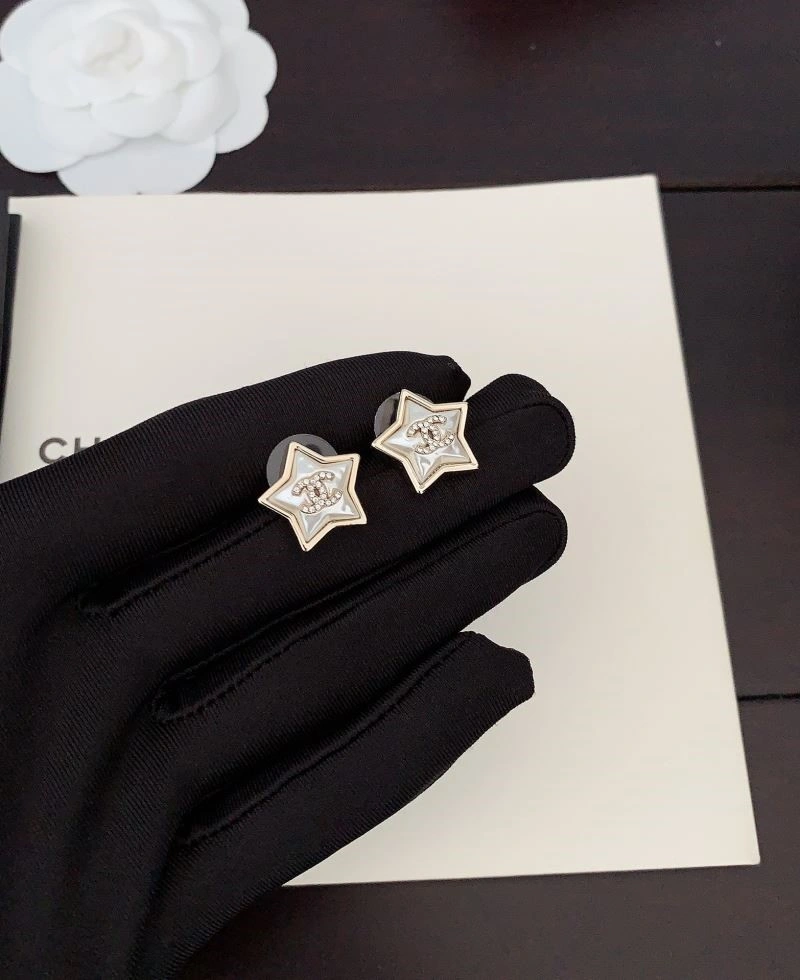 Sustainable Chanel Earrings 222416