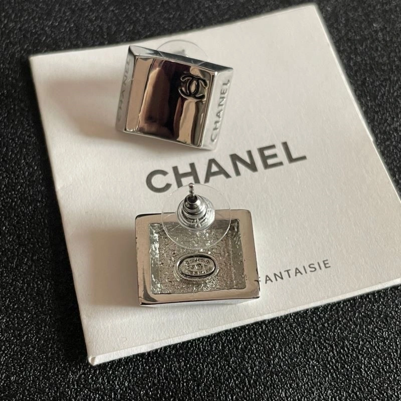 Chanel Earrings Durable 222417