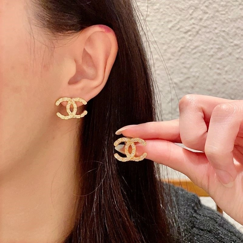Trendy Chanel Earrings 222411