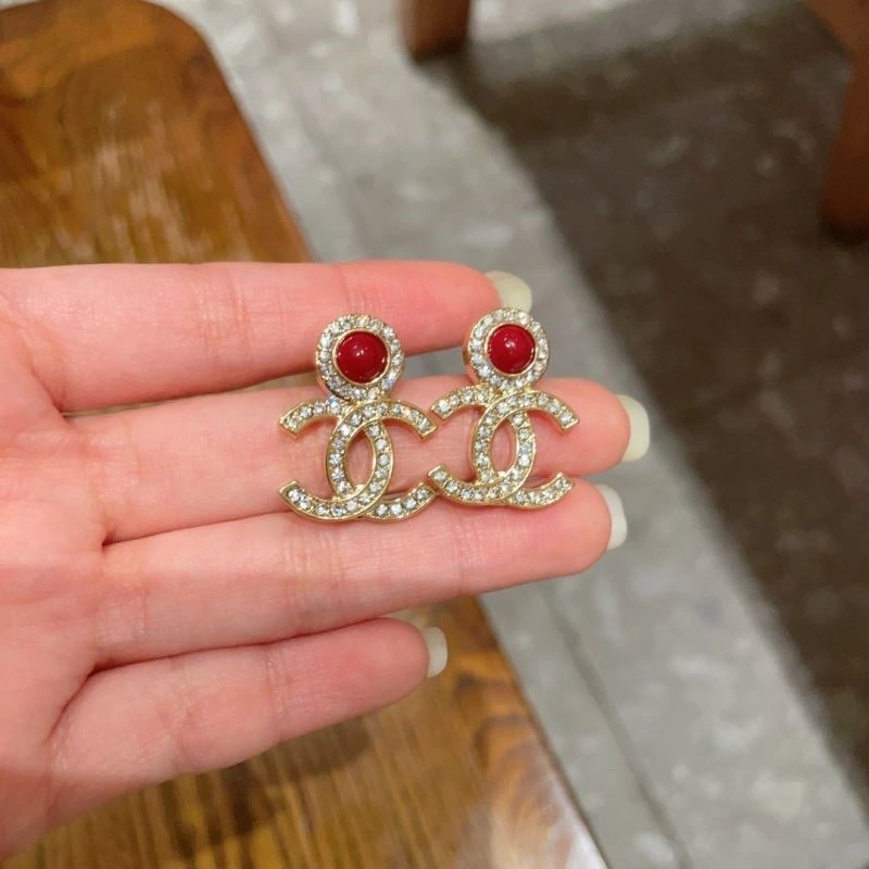 Chanel Earrings Comfortable 222412