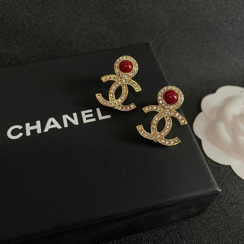 Chanel Earrings Comfortable 222412