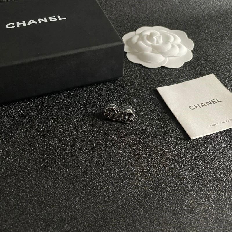 Refined Chanel Earrings 222386