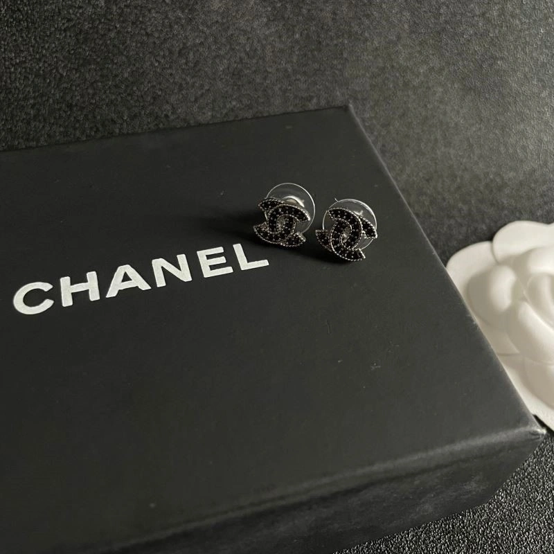 Refined Chanel Earrings 222386