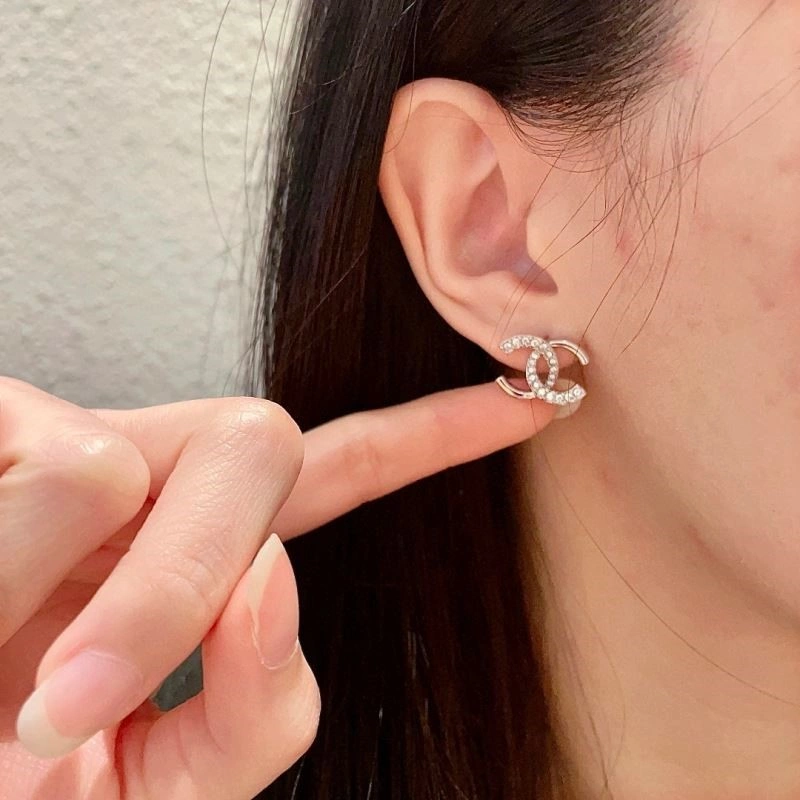 Chanel Earrings Breathable 222383