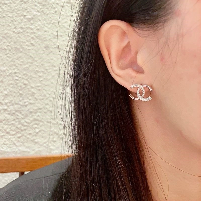 Chanel Earrings Breathable 222383