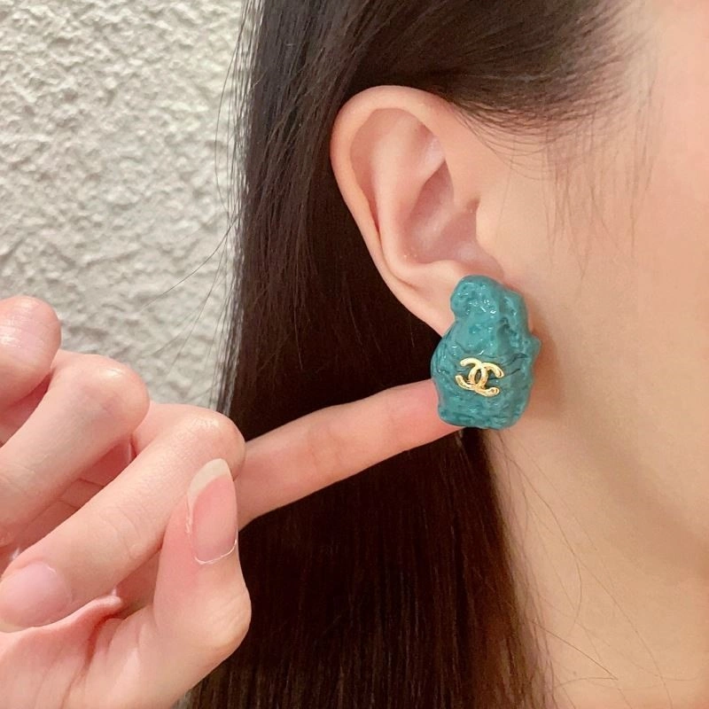 Minimalist Chanel Earrings 222480