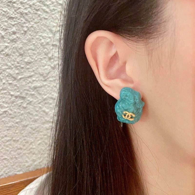 Minimalist Chanel Earrings 222480