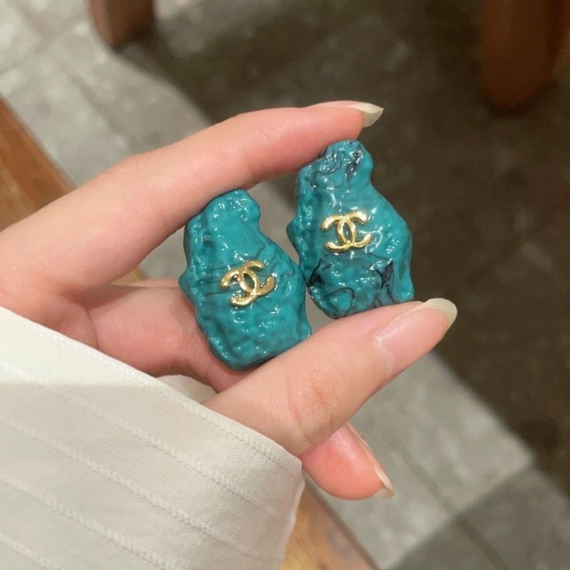 Minimalist Chanel Earrings 222480