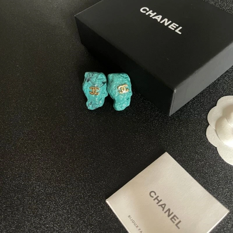Minimalist Chanel Earrings 222480