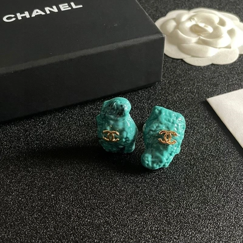 Minimalist Chanel Earrings 222480