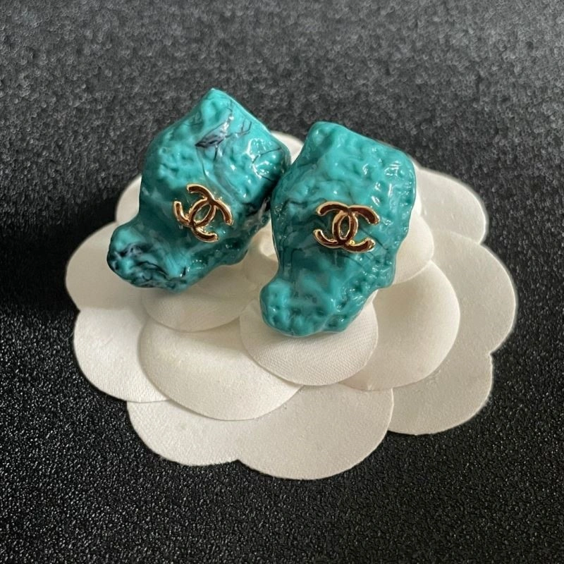 Minimalist Chanel Earrings 222480