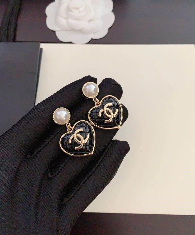 Chanel Earrings EyeCatching 222390