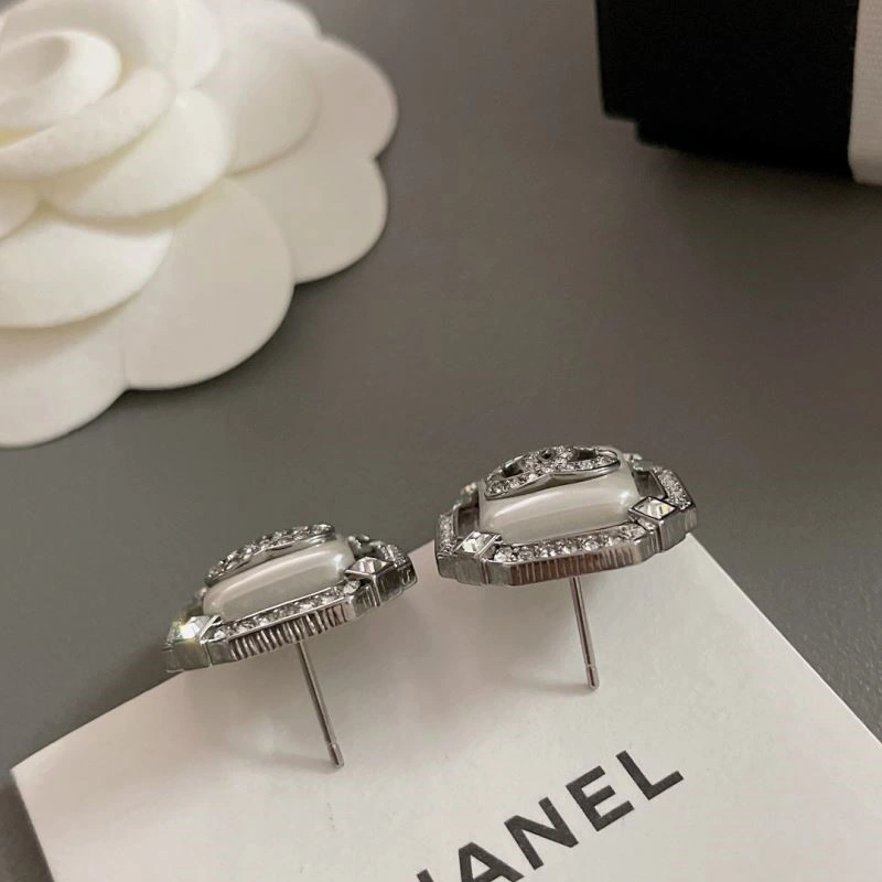 Popular Chanel Earrings 222377