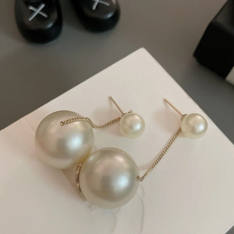 HighQuality Chanel Earrings 222379