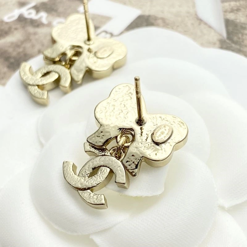 Chanel Earrings Sleek 222373