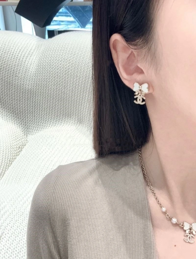 Chanel Earrings Sleek 222373