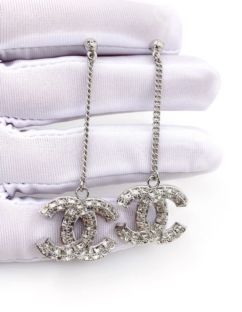 Chanel Earrings Comfortable 222361
