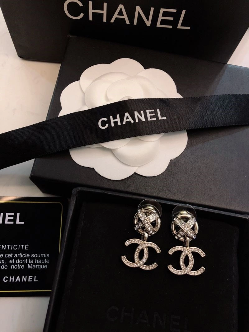 Chanel Earrings WaterResistant 222371
