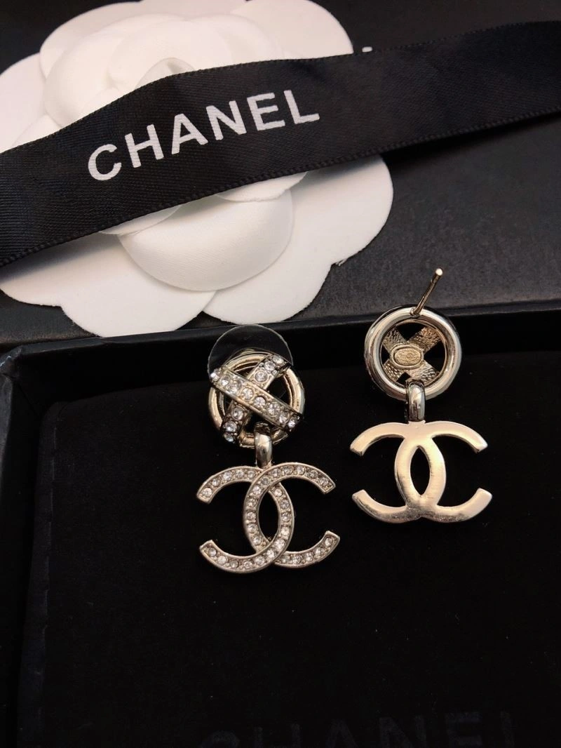 Chanel Earrings WaterResistant 222371
