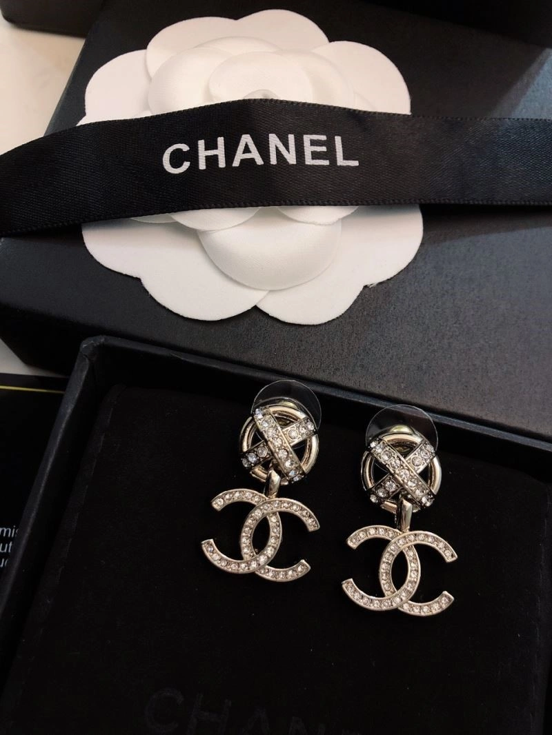 Chanel Earrings WaterResistant 222371