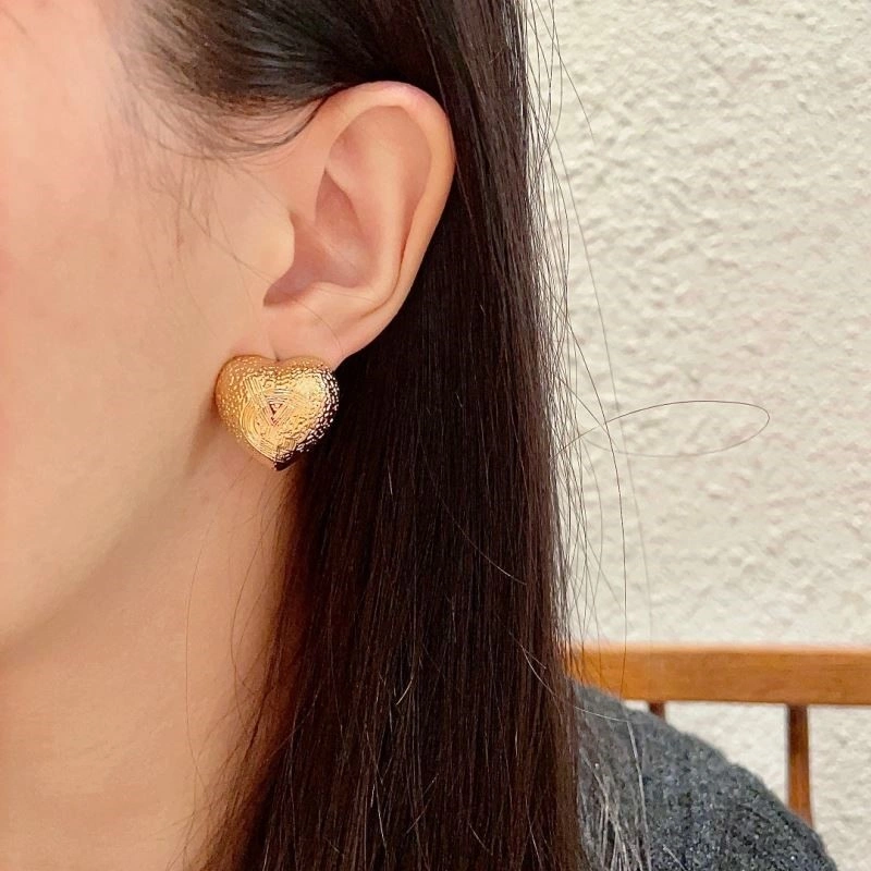 WaterResistant Chanel Earrings 222432