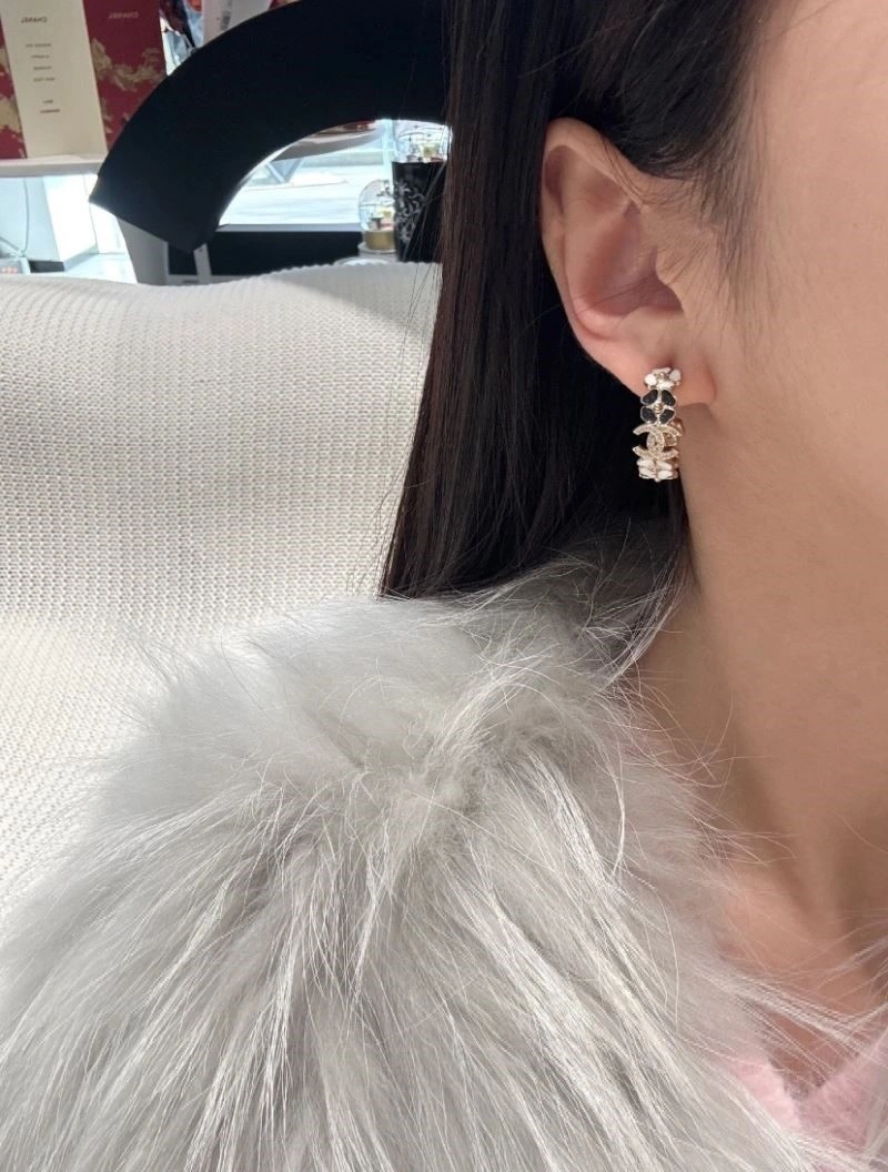 SmoothTexture Chanel Earrings 222346