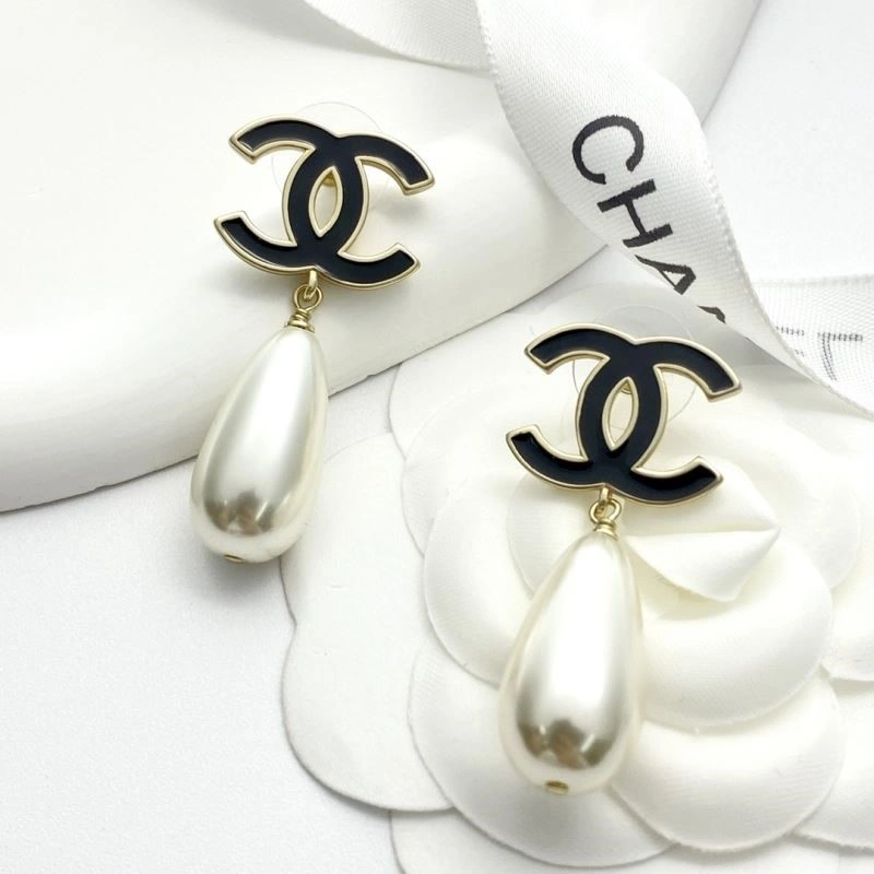 Neat Chanel Earrings 222340