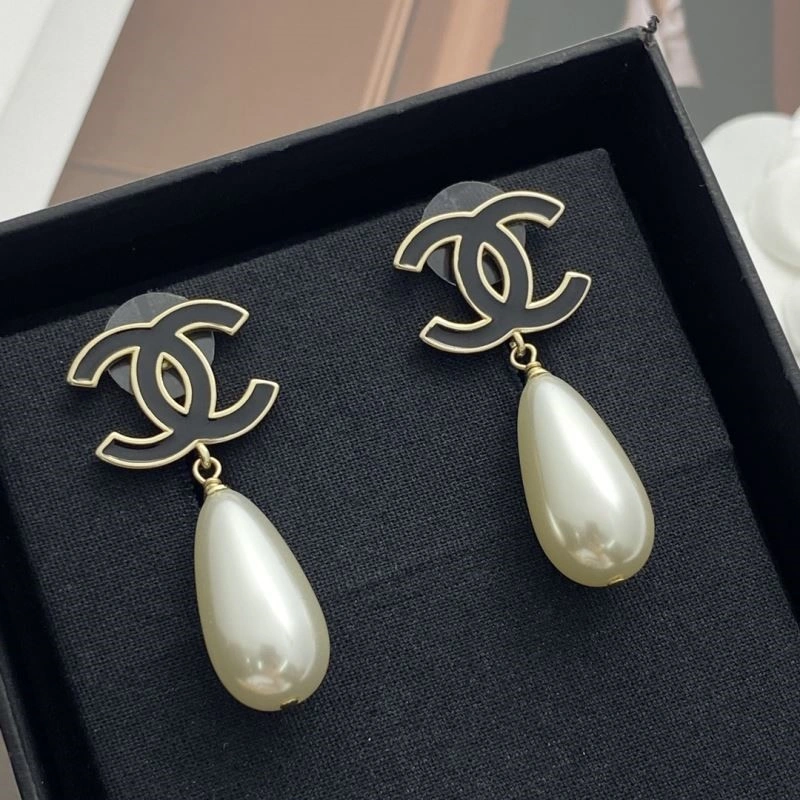 Neat Chanel Earrings 222340