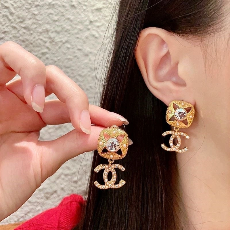 Chanel Earrings Premium 222350