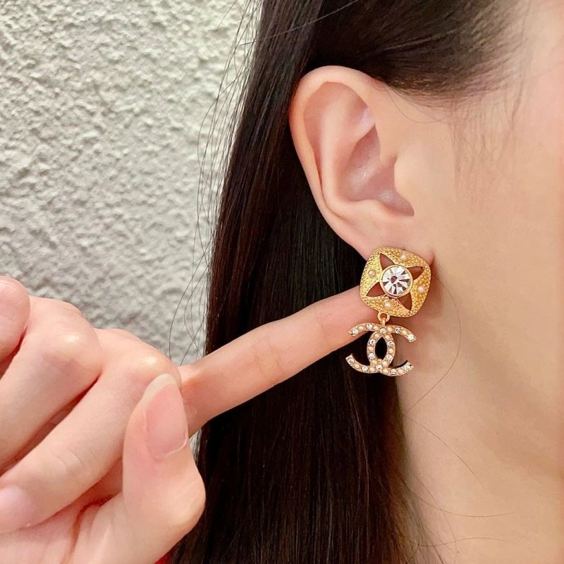 Chanel Earrings Premium 222350