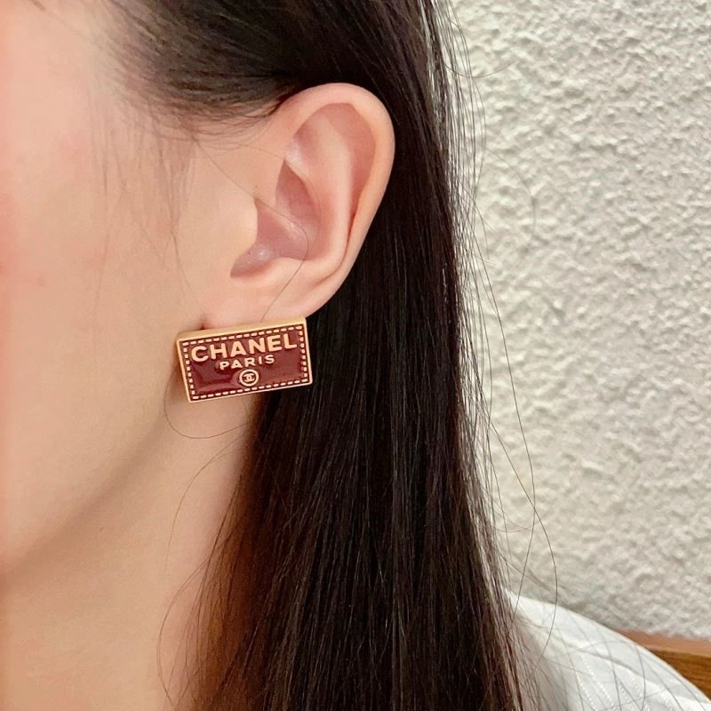 Chanel Earrings Snug 222351