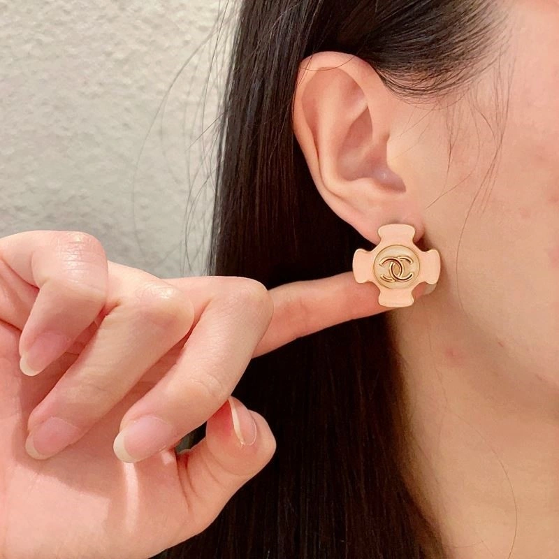 Chanel Earrings Compact 222341