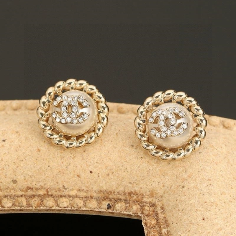 Elegant Chanel Earrings 222331