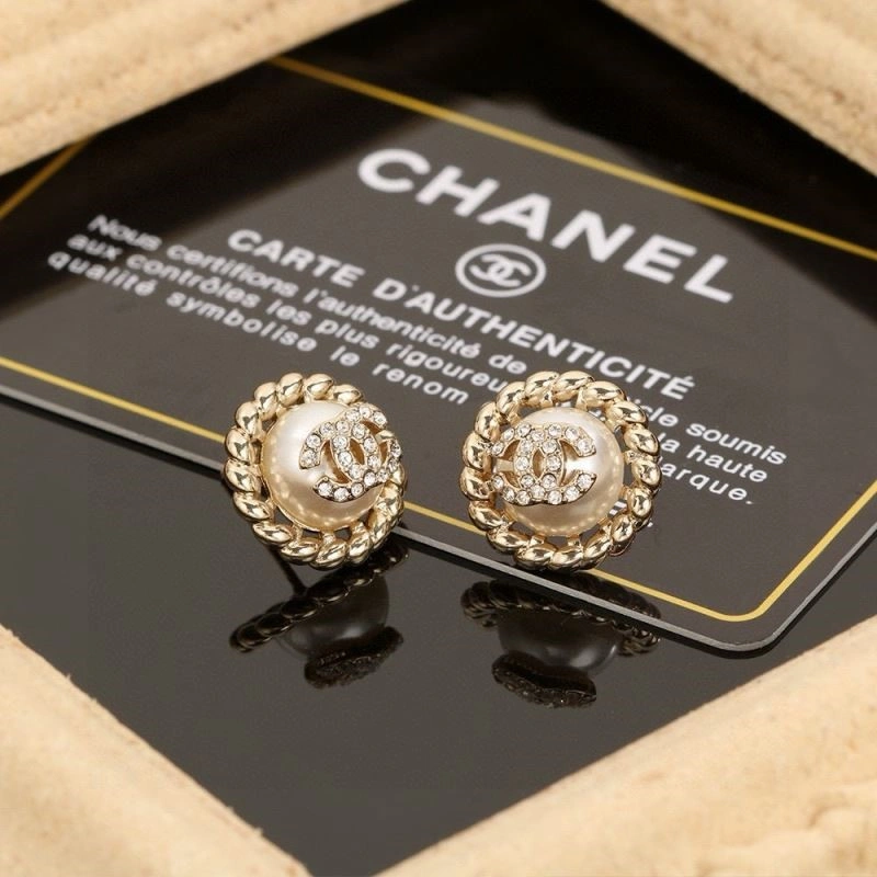 Elegant Chanel Earrings 222331