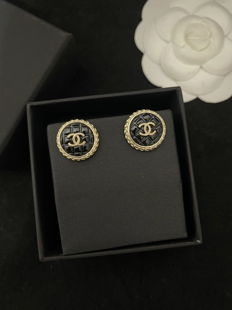 Chanel Earrings Compact 222338