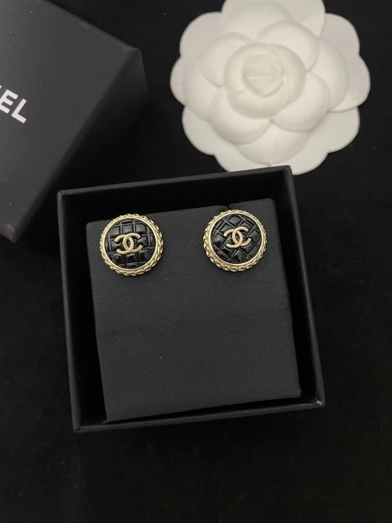 Chanel Earrings Compact 222338