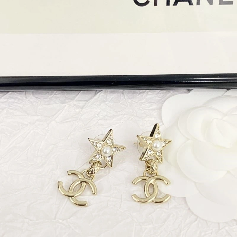 Chanel Earrings EyeCatching 222317