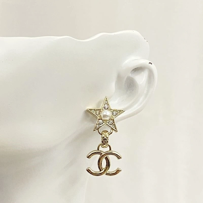 Chanel Earrings EyeCatching 222317