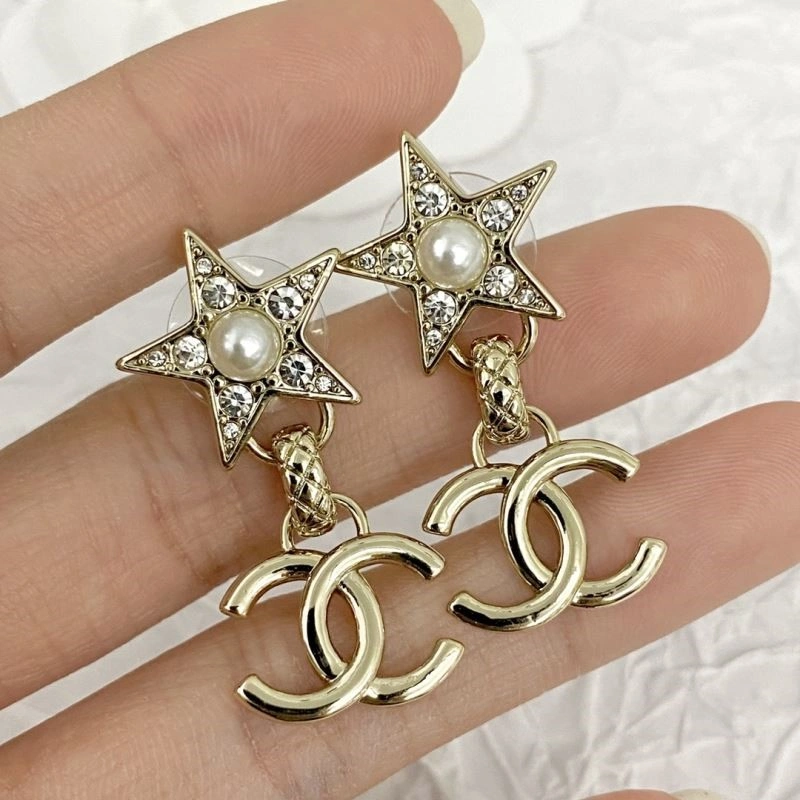 Chanel Earrings EyeCatching 222317