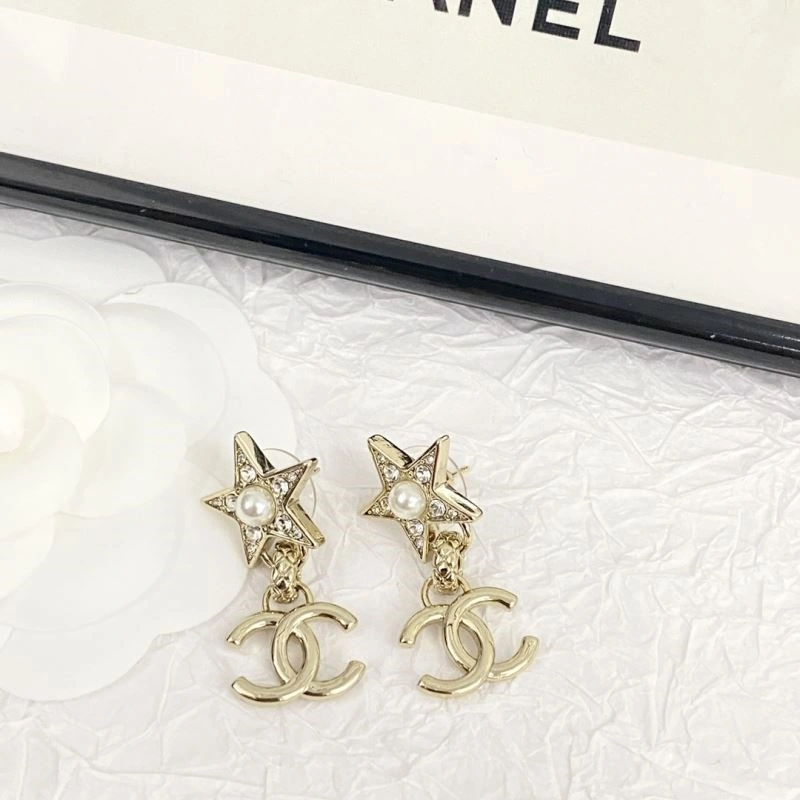 Chanel Earrings EyeCatching 222317