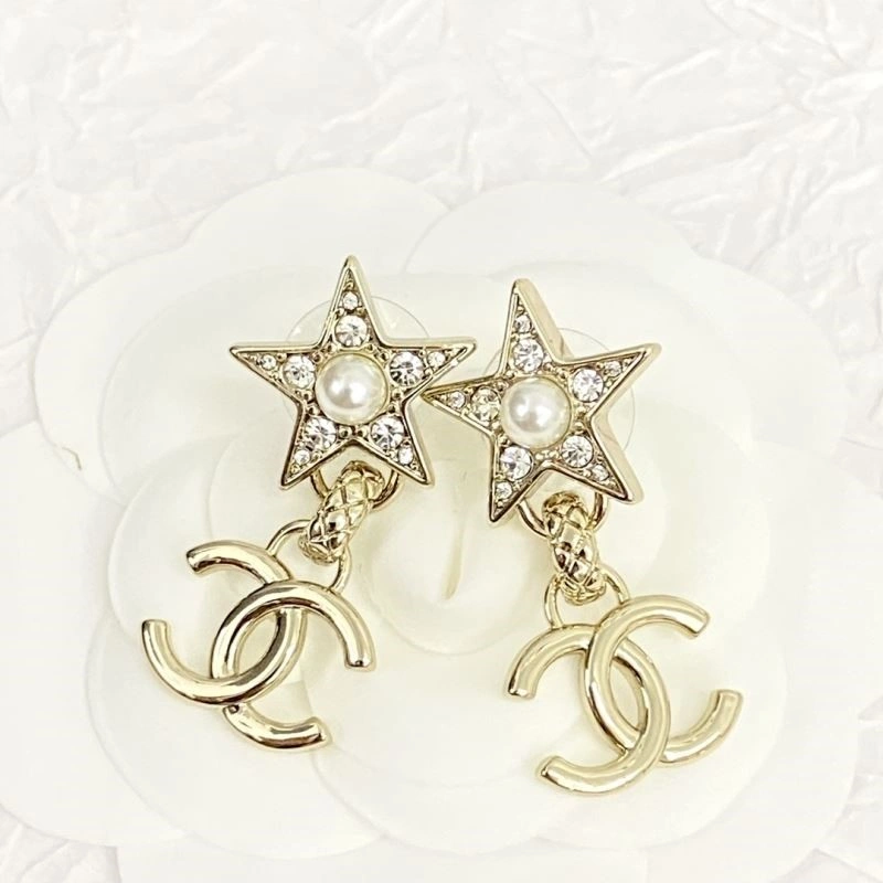 Chanel Earrings EyeCatching 222317