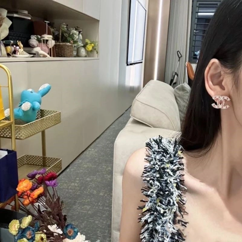 Refined Chanel Earrings 222326