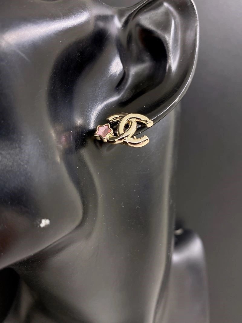 Fashionable Chanel Earrings 222300