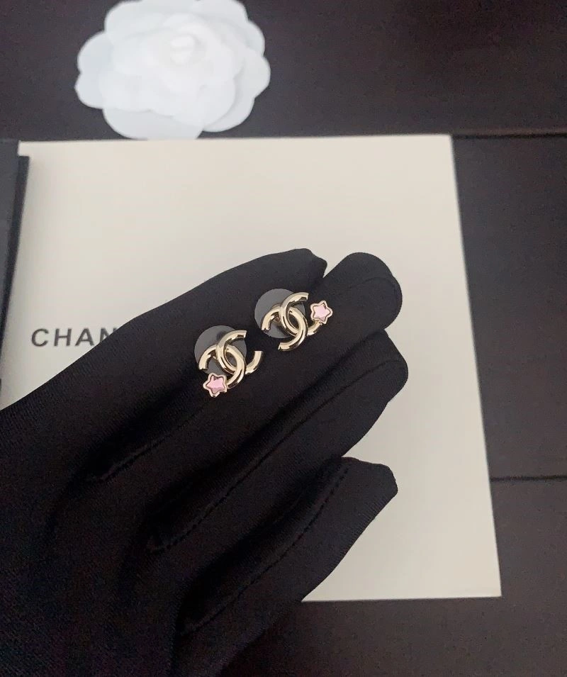 Fashionable Chanel Earrings 222300