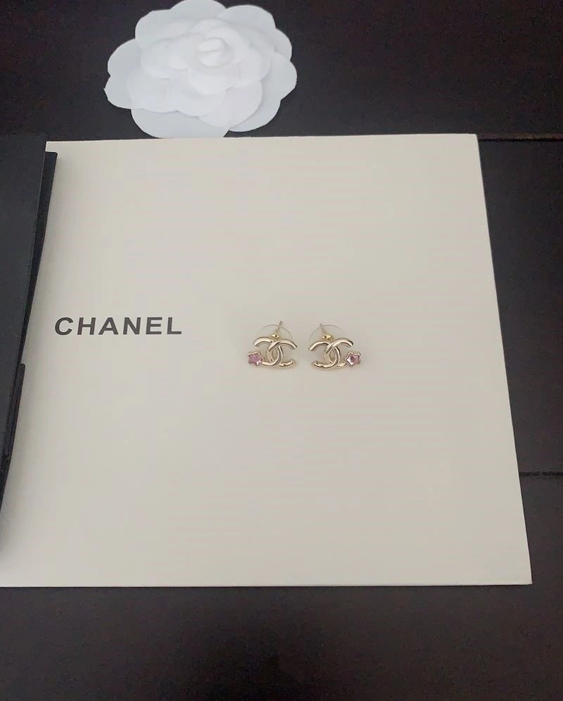 Fashionable Chanel Earrings 222300