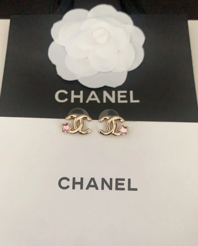 Fashionable Chanel Earrings 222300