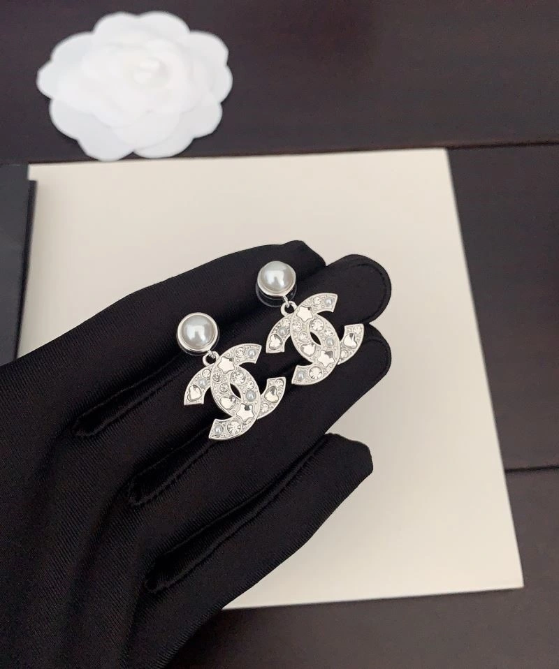 Popular Chanel Earrings 221741